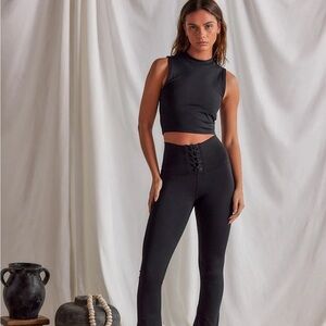 NWT Strut This workout crop mock neck tank - olive - size small